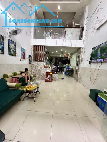 Nhà bán trục đường Nguyên thị Tú DT 4x25m 1 lầu SHR Kinh doanh đỉnh 4.8 tỷ