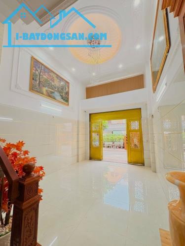 NHÀ 5 TẦNG LÊ TRỌNG TẤN- HẺM 7M VIEW CÔNG VIÊN- TẶNG NỘI THẤT- 53M2 (4.3x13). CHỈ HƠN 7 TỶ