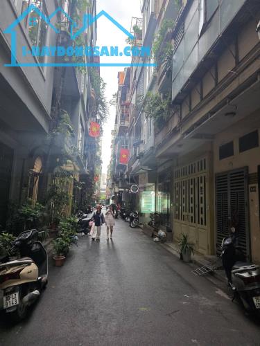 NHÀ PHỐ, TRẦN QUỐC HOÀN, CẦU GIẤY-PHÂN LÔ-KD-Ô TÔ: 37M X5T, MT 3,6M, GIÁ 15,4 TỶ.