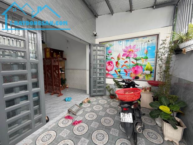 Nhà bán trục đường Thới Hòa DT 4x25m SHR an sinh đỉnh, xe hơi tới nhà giá 4.1 tỷ