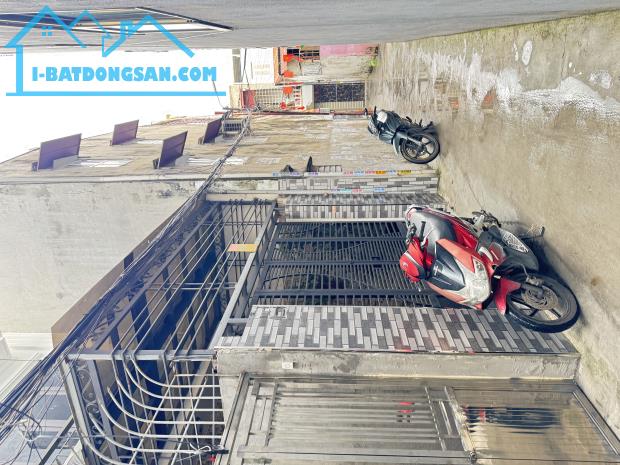 💎 Hiếm TRẦN NGUYÊN HÃN - LÔ GÓC 2 MẶT - 4M ÔTÔ đỗ cửa - hơn 2 tỉ 💎Vị trí: TNH - LÊ CHÂN