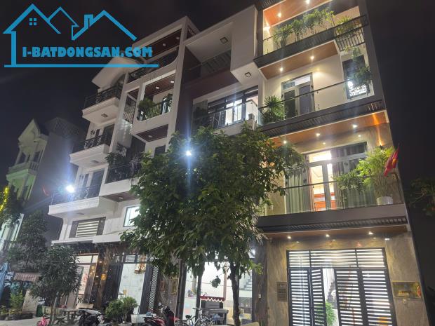 Nhà mới 4 Tầng, FULL nội thất, chỉ việc xách vali vào ở Q12.