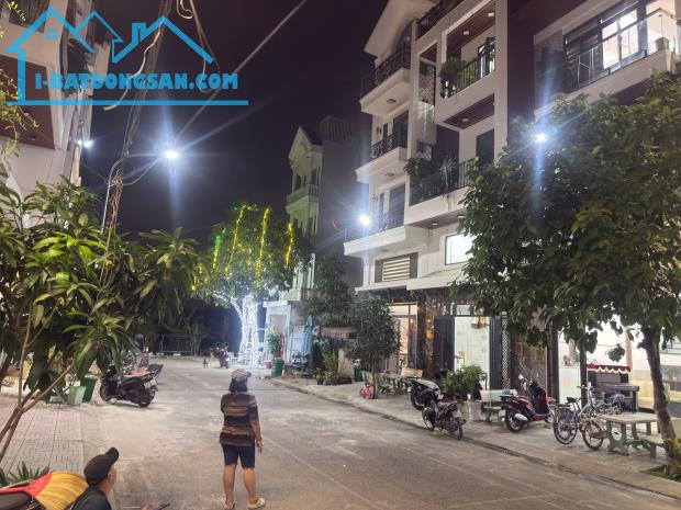 Nhà mới 4 Tầng, FULL nội thất, chỉ việc xách vali vào ở Q12.
