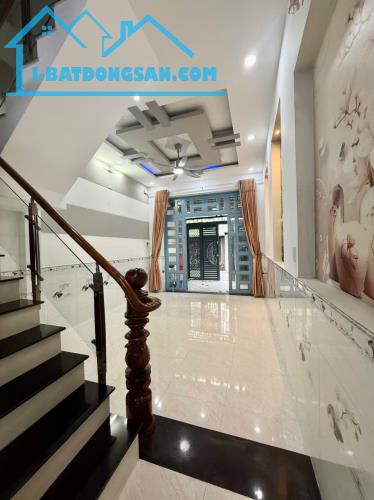 CẦN BÁN NHÀ RIÊNG 3 TẦNG BTCT - HXH THỚI AN 16 - 56M2 - 3PN, PK, SHR GIÁ 5,59 TỶ