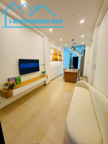 BÁN NHÀ QUẬN 10 ĐƯỜNG 3/2 64m2 HXH - 2PN - GIÁ CHỈ 6.15 TỶ