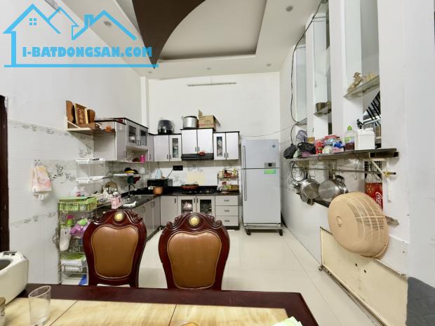 GIẢM CHÀO 3 TỶ HẺM Ô TÔ NÉ NHAU BÀ HOM QUẬN 6--86M2--4 TẦNG --GIÁ CHỈ :11.5 TỶ (TL)