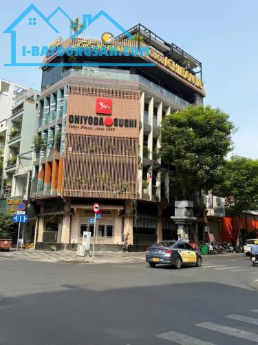 Góc 2 mặt tiền đường Ngô Quyền quận 10 (DT 5.5x14m) 5 tầng tiện ở liền