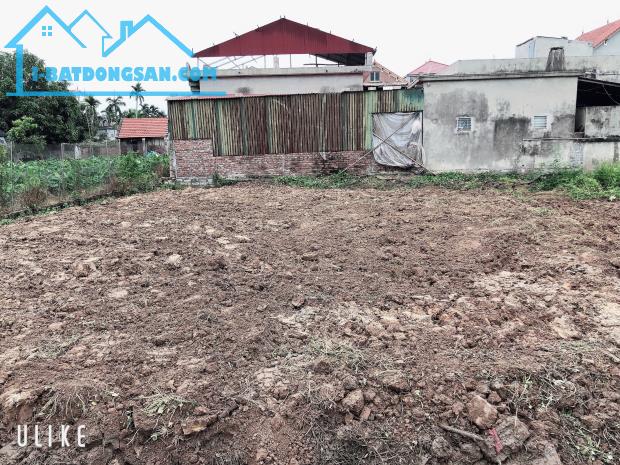 Đất Thượng Quận,Kinh Môn 90m, Đường 2 ôtô, Mặt quay cánh đồng Giá Loanh quanh 1đ. ib