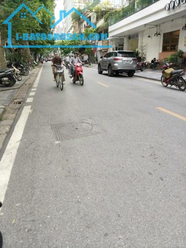 BÁN GẤP HOMESTAY TÔNG ĐẢN TT HOÀN KIẾM FULL NỘI THẤT DÒNG TIỀN 18 TRIỆU / THÁNG 90M NHỈNH