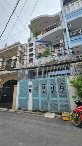 Bán nhà HXH 8m Trường Sa thông Huỳnh Văn Bánh, Q Phú Nhuận 5.35x19m Cn 100 m2 chỉ 21.5 tỷ