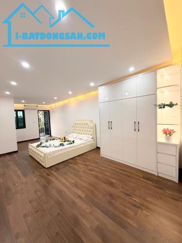 Bán tập thể 2 tầng Đông Ngạc 90 m2 sổ đỏ 2 Ngủ 2 vệ sinh, khách bếp , full đồ chỉ 3.x tỷ
