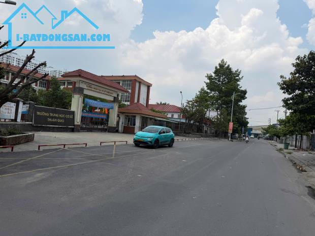 Bán 940m2 đất thổ cư Thuận Giao Thuận An, đường xe tải, sát chung cư Legacy Kim Oanh