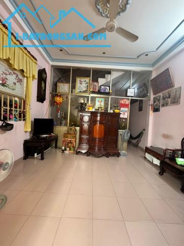 [D2625*] Cơ hội mua đất tặng nhà ngang 6m sát chợ Hoàng Hoa Thám, 16.x tỷ