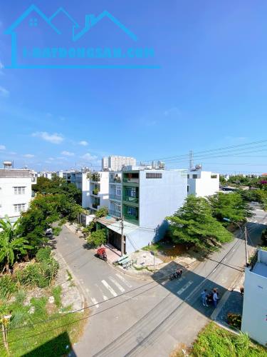 NGỘP BANK GẤP BÁN: NHÀ ĐẸP 4 TẦNG KDC PHÚ LỢI Q8 – ĐƯỜNG ĐÔ THỊ 12M – CHỈ 8.X TỶ CÒN TL!