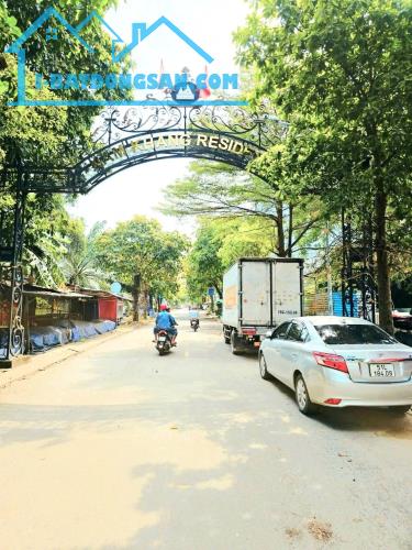 56m2 (4x14m). Hẻm xe hơi 8m, có lề. KDC Nam Khang, Long Trường, Thủ Đức.