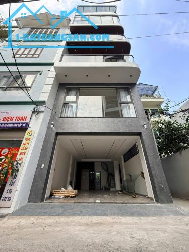 Bán nhà 90m Kinh doanh Ngọc Thuỵ Bồ Đề