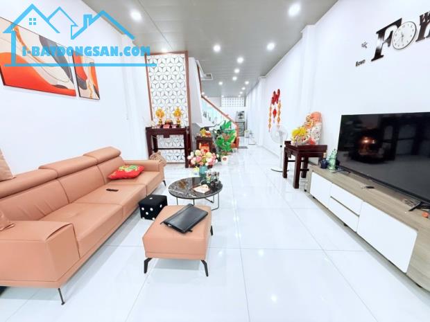 NHÀ ĐẸP GIÁ TỐT – GIÁP QUẬN 11 - 78M² 2 TẦNG - CHỈ 6.5 TỶ