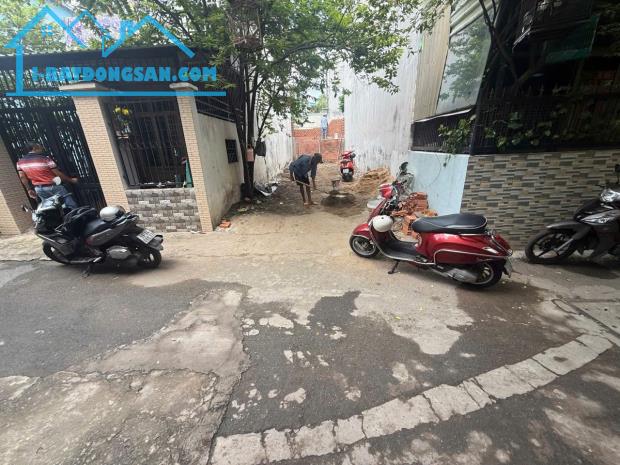 MAN THIỆN TĂNG NHƠN PHÚ A, HẺM XE HƠI, 64M2, GIÁ 4.8 TỶ.