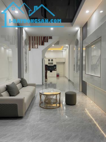 Bán nhà 5 tầng mới xây full đồ, lô góc 30 m2 MT 5 m chỉ 5 tỷ 0948031338
