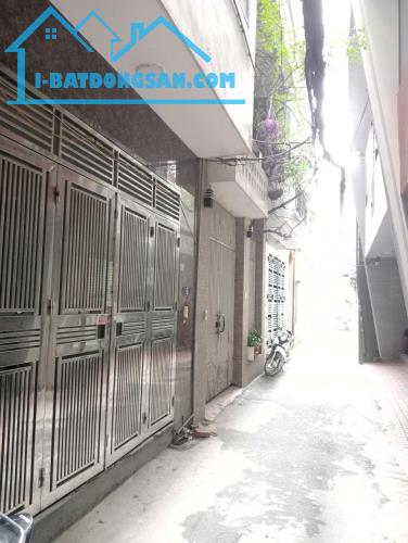 Bán Tòa CCMN 202 Nguyễn Trãi 89m² x7T, 22P, 18 tỷ + DT 8%/năm , OTO 10m