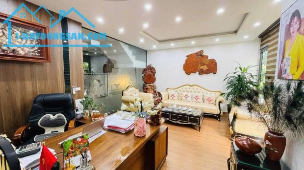 Hiếm BT đẹp 4 tầng An Phú Villa, 180m2, mặt tiền 10m, vị trí VIP, dòng tiền ổn định,