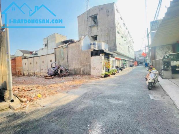 Bán nhanh 225m2 (9 x 25) đất ngay chợ Dĩ An 2 đường Nguyễn Tri Phương giá 9,5 tỷ