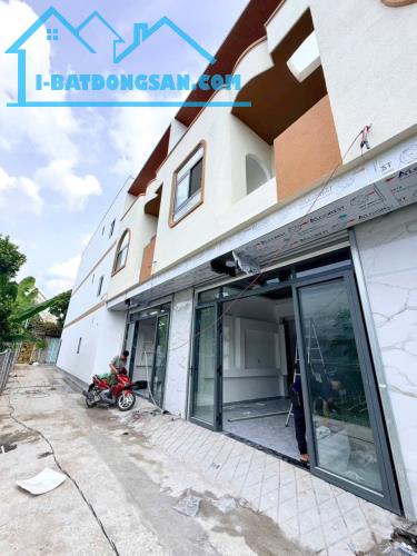 Bán nhà gần chợ Tân Hiệp 1 lầu Sổ hồng đường oto (Phường Tân Hiệp)