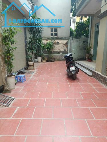 Bán Nhà 5 Tầng Gần Bến Xe Nước Ngầm – 40m² 6x tỷ Full Nội Thất – Gần KĐT Hồng Hà City