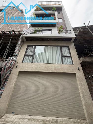 Bán nhà Bát Khối,Cổ Linh 7 tầng,51m,mt5.5m oto vào nhà nhỉnh 12 tỷ