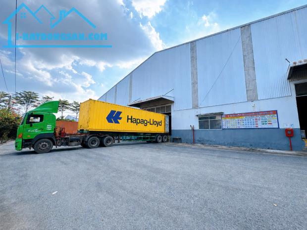 Bán nhà xưởng trong cụm KCN Hố Nai, Biên Hòa, 8300m2, giá 60 tỷ.