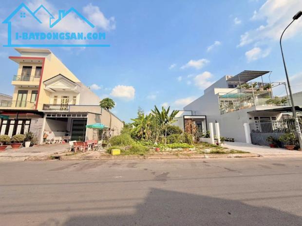 VỊ TRÍ NHÀ SÁNG ĐẸP GIÁ TỐT CG Bán Nhà 1 Trệt 2 Lầu Mới Đẹp - Đường D14 - KDC Hồng Loan