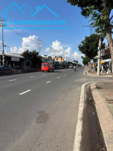 SIÊU PHẨM MẶT TIỀN ĐẶNG THÚC VỊNH – QUỸ ĐẤT LỚN HIẾM CÓ TẠI HÓC MÔN