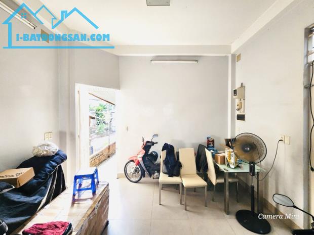 [KH053*] Nhà 2 mặt hẻm ô tô né nhau sát Công viên Làng Hoa, giá 5.x tỷ!