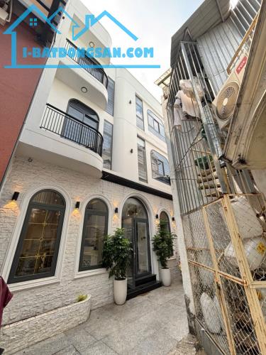 Bán nhà khu nội bộ sau căn mặt tiền Trần Quốc Toản Q3 , ngang 10m 4 tầng chỉ 13T