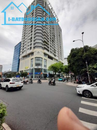 Cao Ốc tản Đà , View mặt tiền Nguyễn trãi