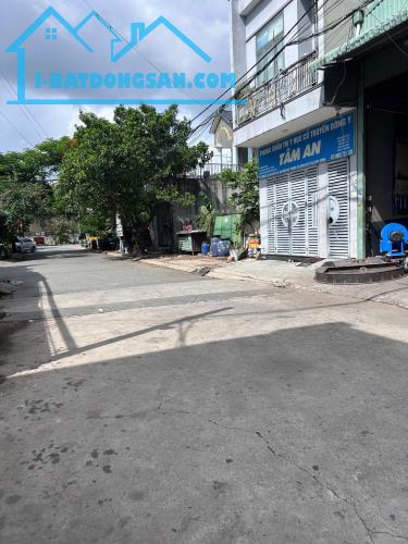 Đấu giá toà nhà 5 tầng 2 mặt tiền 1491m thổ cư Tân Đông Hiệp Hồ Chí Minh