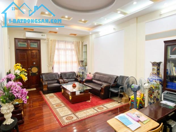 CẦN BÁN GẤP NHÀ HOÀNG VĂN THÁI, LÔ GÓC - DT 62M², VỈA HÈ ÔTÔ TRÁNH, MT 5,4m, CHỈ 20.5 TỶ.