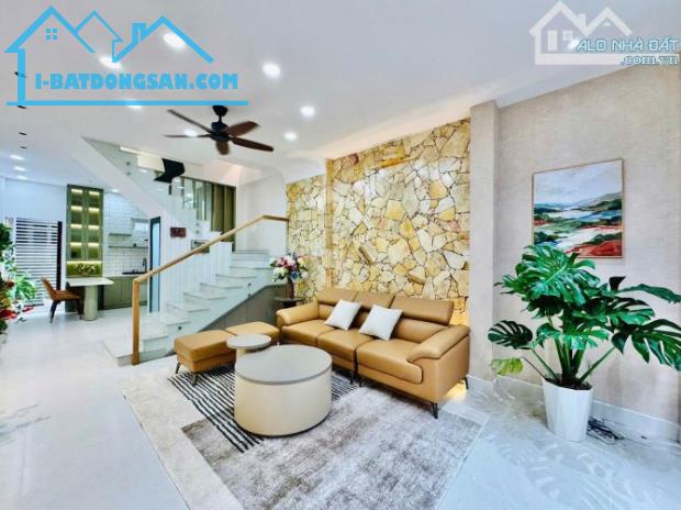 Chủ ngộp bán gấp 3tỷ140 đường Lê Văn Sỹ, Quận Phú Nhuận diện tích 48 m2