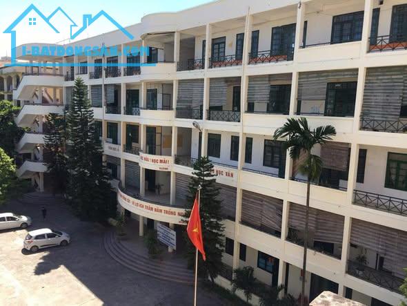 Chuyển nhượng trường đào tạo 4.939m² tại Long Biên - Sổ lâu dài - Dòng tiền 400tr/tháng