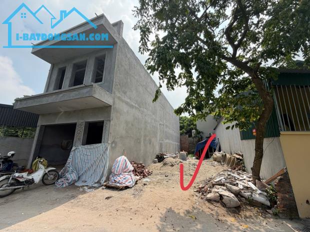 Bán lô 110m2, mt 6m Vĩnh Yên gần Bệnh viện Lạc Việt lh_0987673102