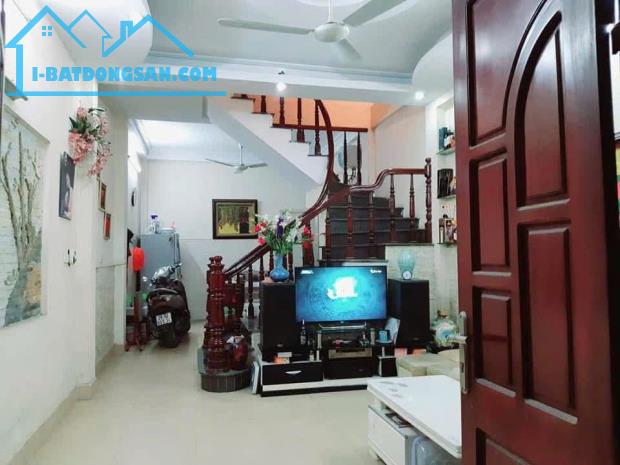 BÁN NHÀ PHỐ LƯƠNG KHÁNH THIỆN – HOÀNG MAI, LÔ GÓC Ô TÔ ĐỖ CỬA, 4 TẦNG NỞ HẬU.