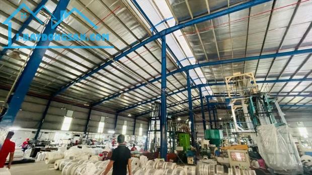 Bán nhà xưởng trong KCN Hố Nai, Trảng Bom, 11000m2, giá 80 tỷ.