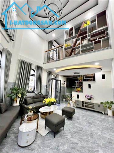 CC se duyên căn góc 2MT kinh doanh Tây Lân chỉ 5 đồng hơn xíu.