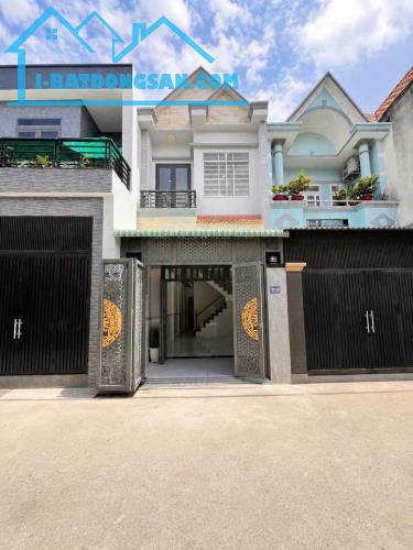 Bán Nhà Ngay Đường Dương Đình Cúc - 90m2 - Giá 750tr - cho thuê 7tr/tháng