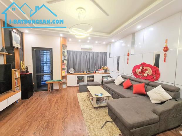 CẦN THANH KHOẢN NHANH NHÀ PHỐ HOÀNG VĂN THÁI, PHÂN LÔ QUÂN ĐỘI, DT 67m² x4T, MT 5m_ 21 TỶ