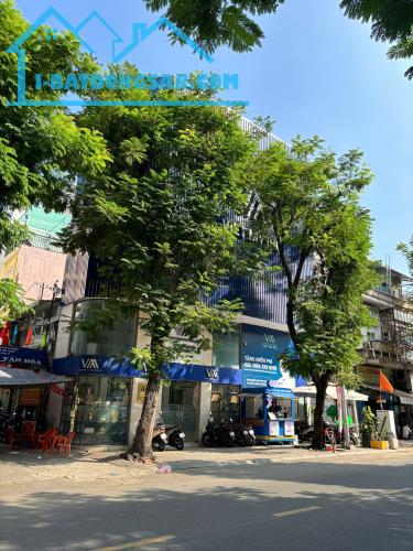 Bán nhà mặt tiền khu vực Nguyễn Thị Minh Khai Quận 3 giá 41 tỷ