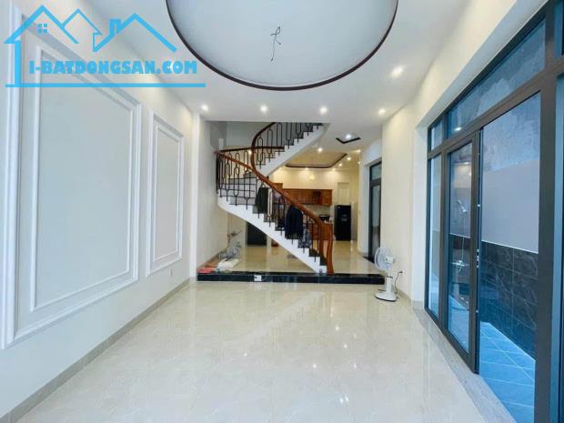 Bán nhà mới đẹp đường Võ Thị Sáu, phường 2, TP Vũng Tàu. Vị trí cách biển 5 phút đi bộ.