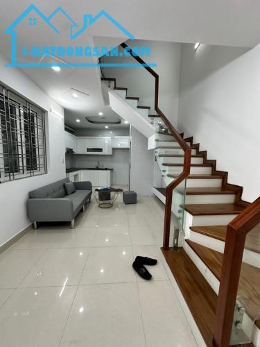 Bán Nhà Ngõ 18 Lạch Tray Thông Hàng Kênh - 39m² x 3 Tầng Mặt Tiền Rộng 4.5m - Giá 2,79 tỷ