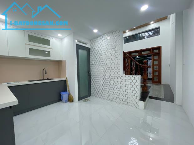 Cần bán gấp nhà 4 tầng mới Mã Lò, HXH 6m, đủ tiện ích, khu VIP BÌNH TÂN gần chợ, chỉ 5.X t