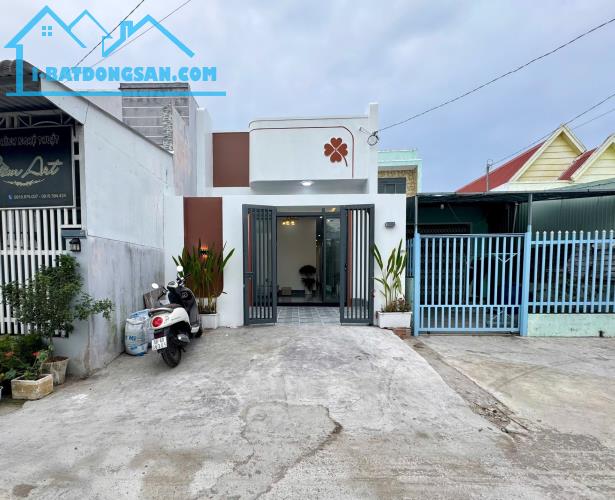 Duy nhất 1 căn bán gấp giá ngộp 790 triệu - Đường Bùi thanh khiết bình chánh !